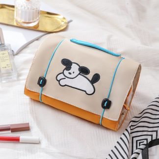 Travel bag with puppy drawing design